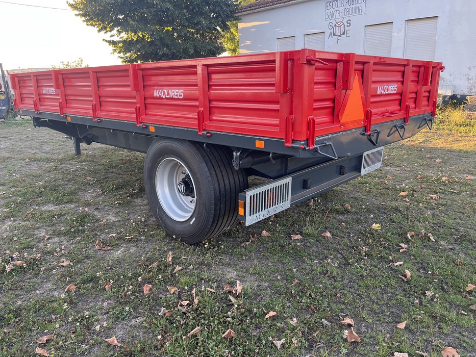 Reboque agrícola tribasculante 10T