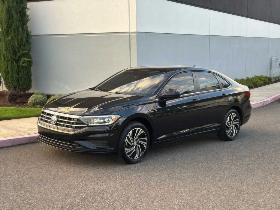 Volkswagen Jetta SEL      2021