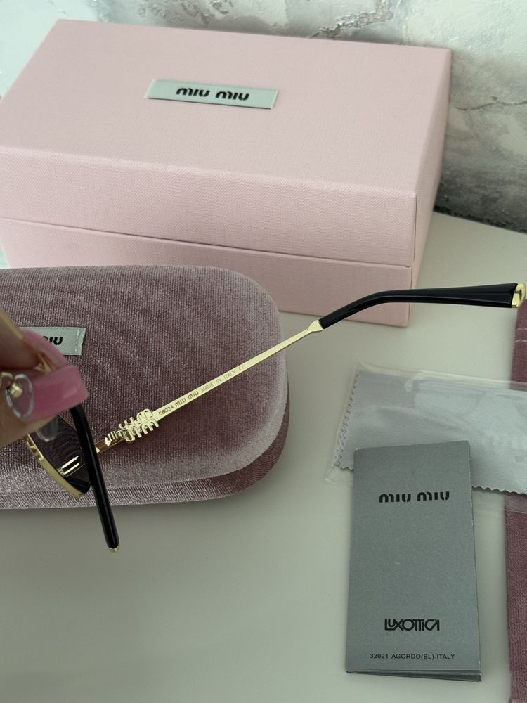 Солнцезащитные очки ромб miu miu полный комплект