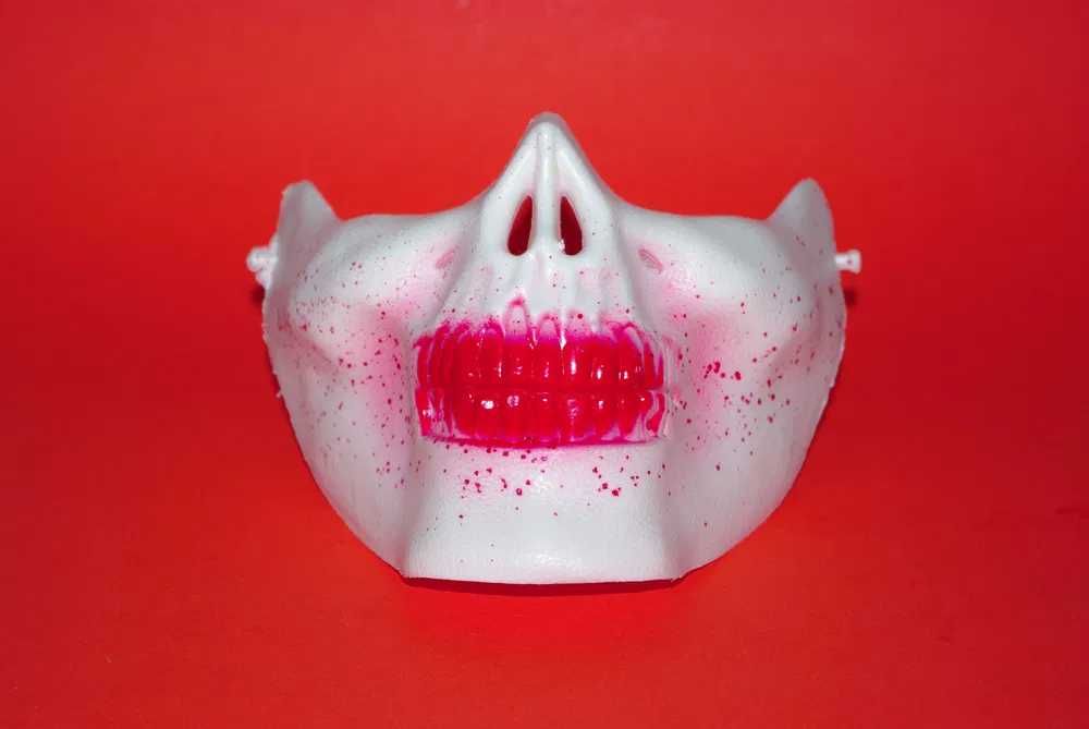 Детская маска для забав и потех