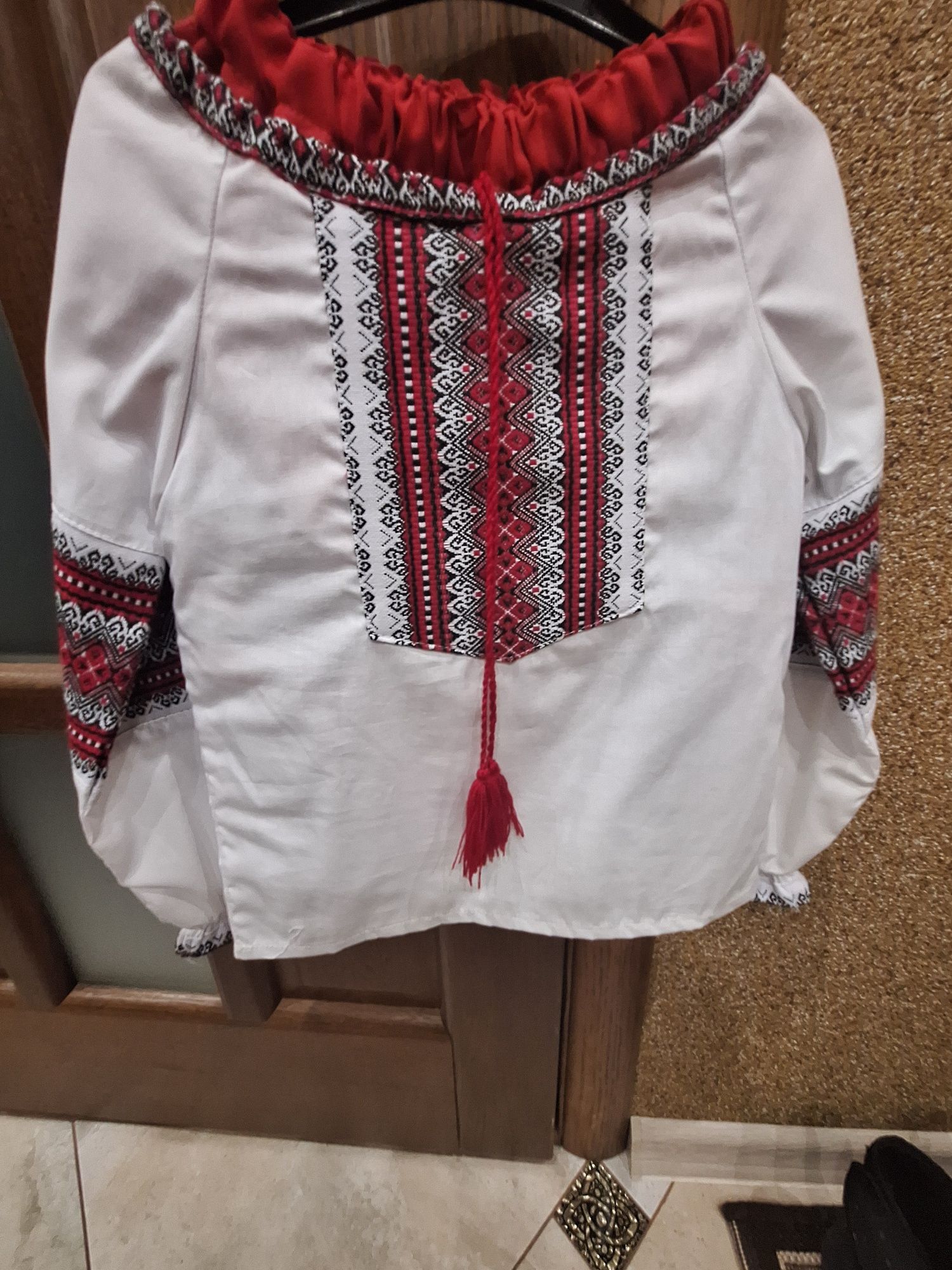 Вишиванка для дівчинки