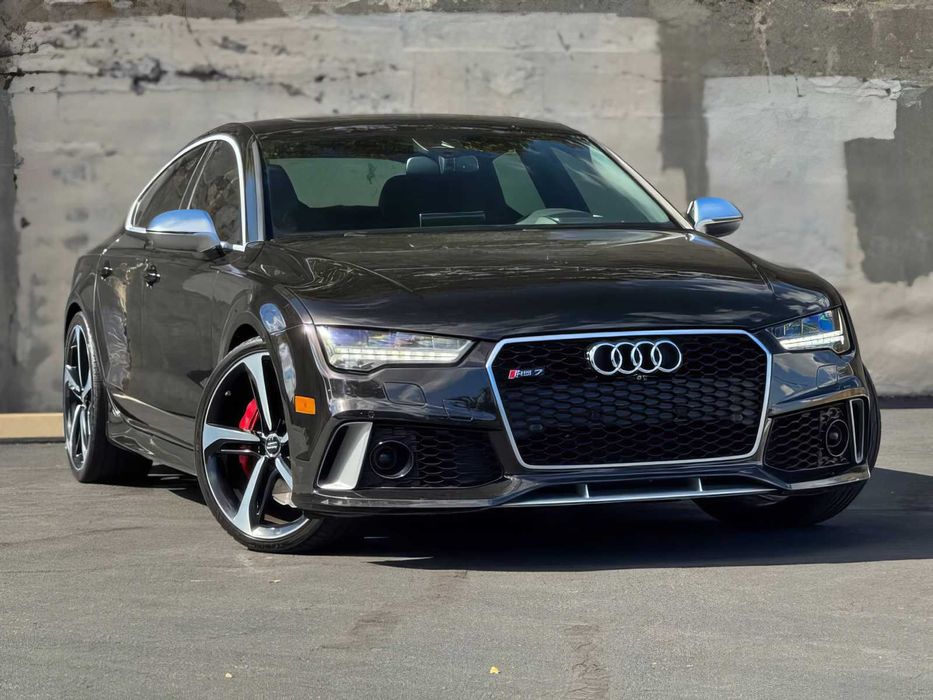 Audi RS 7      2016