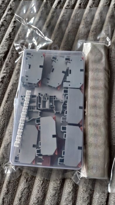 Szybkozłączka zaciskowa na szynę DIN . Pełny zestaw 10 sztuk