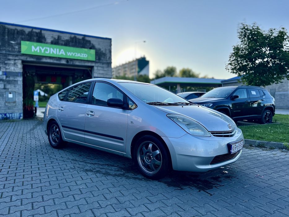 Wynajem samochodu Wynajem AuT Wypożyczalnia doba tydzień Prius Automat