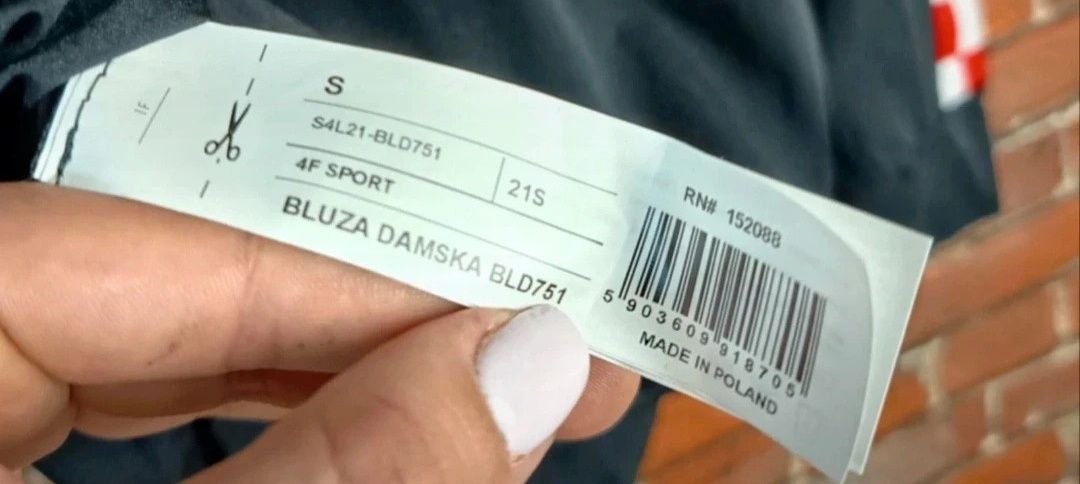 Bluza 4F czarna damska nowa z metką S szerokość 47 cm długość 61 cm rę