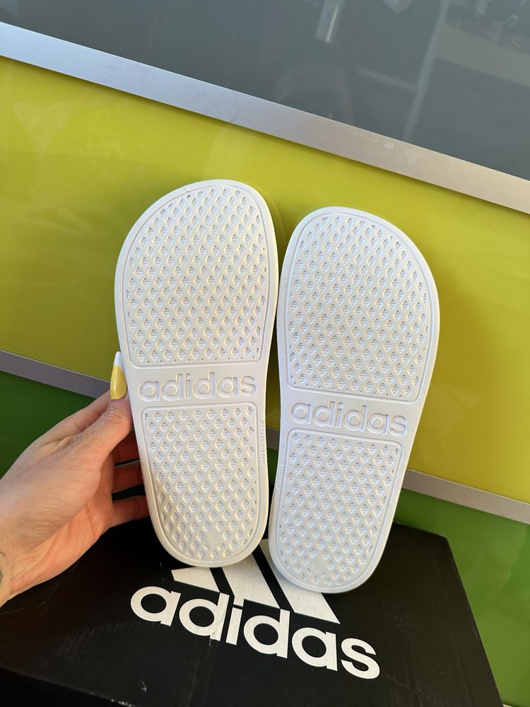 ‼️ шльопанці adidas 34 35 оригінал тапочки сандалі