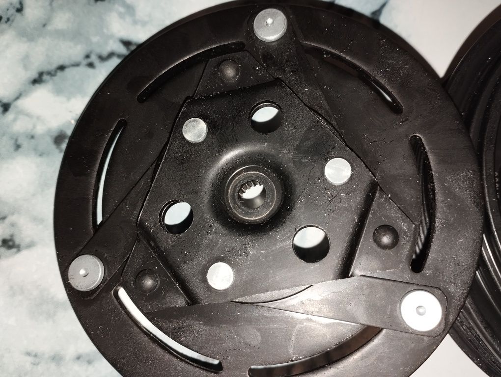 Муфта компресора кондиціонера Thermotec KTT040051