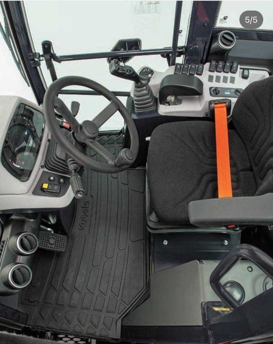 Фронтальний навантажувач Kubota R070