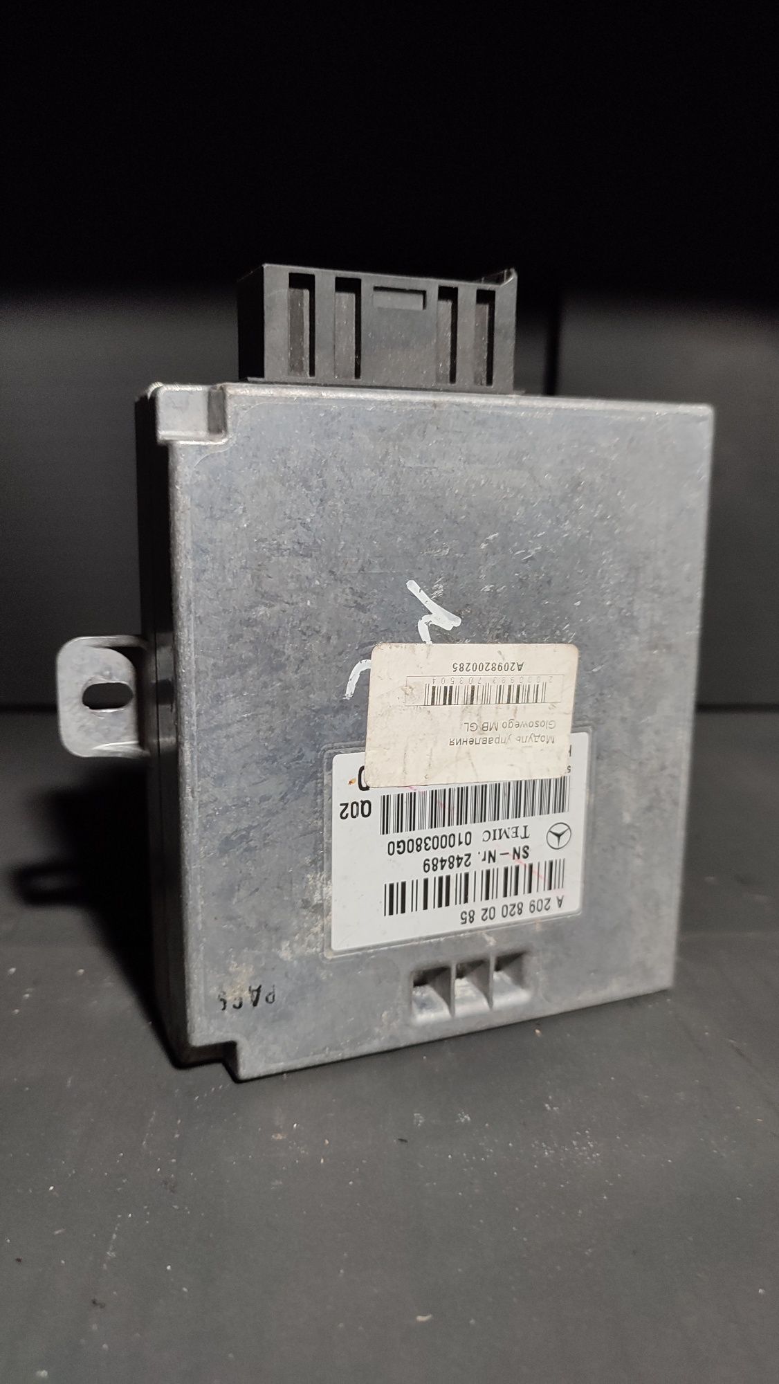 Блок A2098200285 MB W211