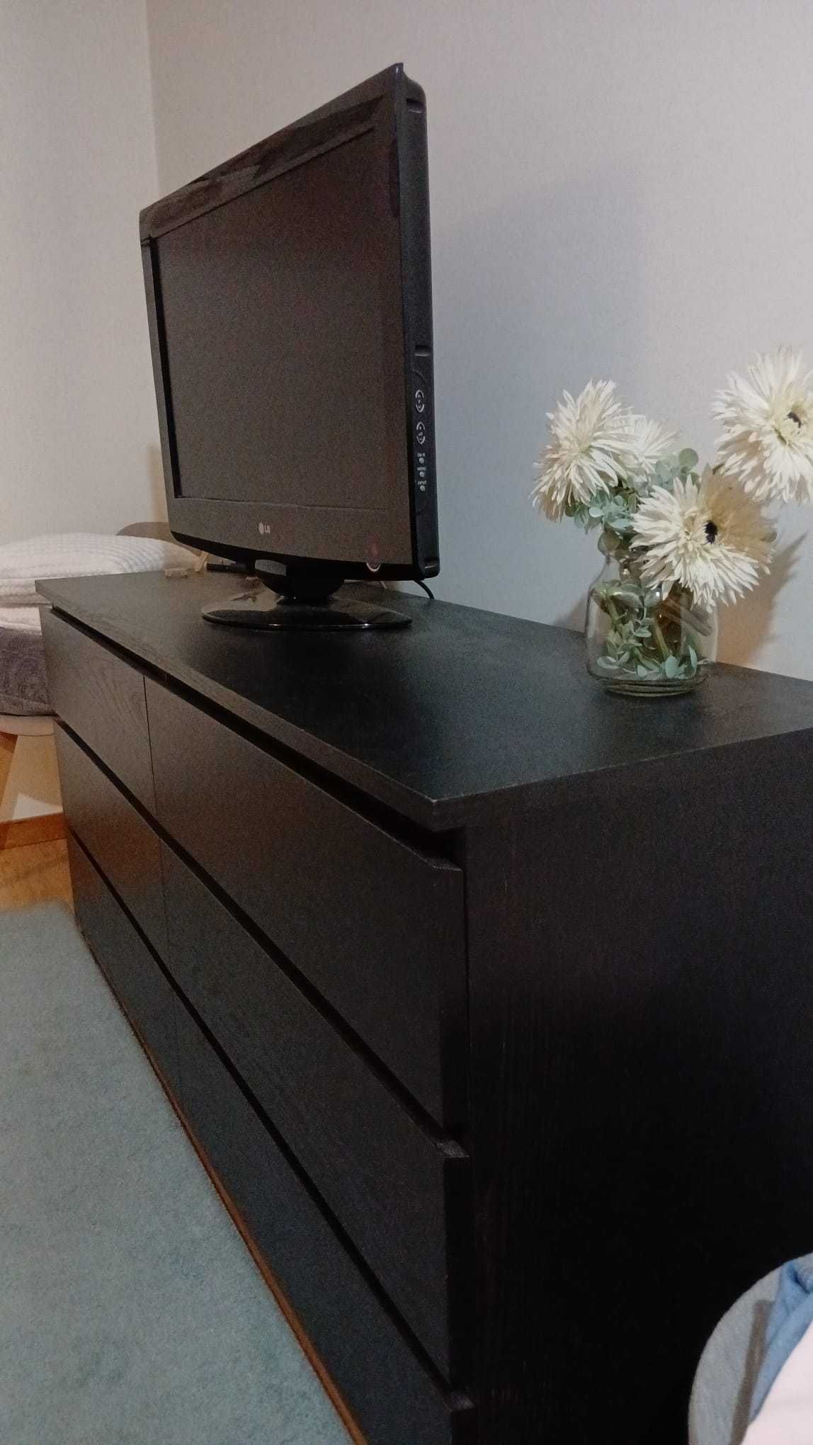 Conjunto IKEA – Cama, Mesinhas, Cómoda (preto) (Disponível em Outubro)