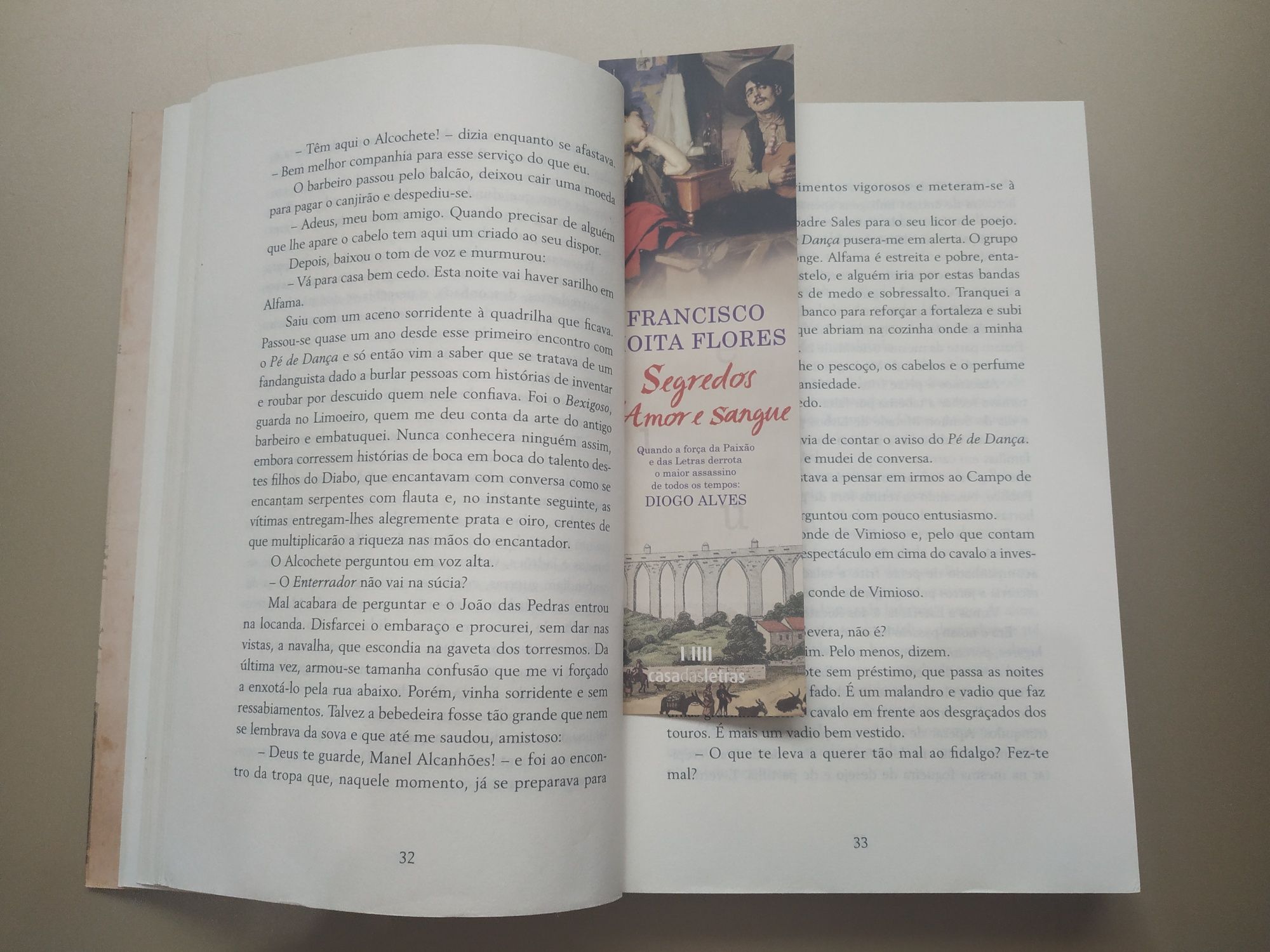 Livro "Segredos de Amor e Sangue"