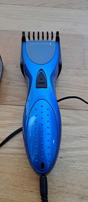 Aparador de Cabelo Remington Hc335 - Excelente estado