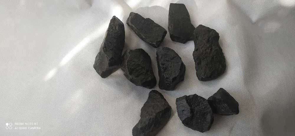 90 kamieni bazaltowych  do akwarium