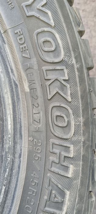 295/45 r20 Yokohama Geolandar