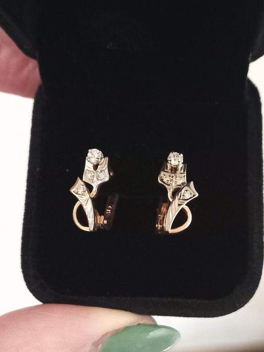 Золотые серьги с бриллиантами СССР