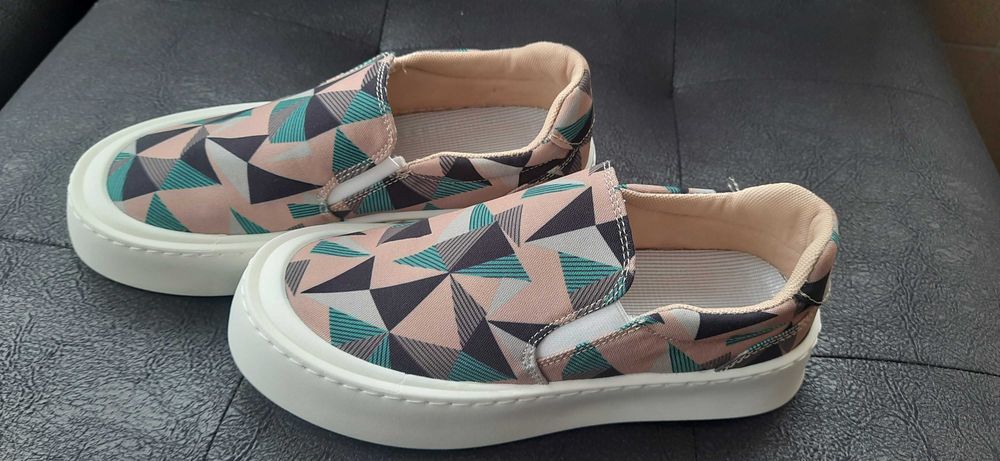 Сліпони , мокасини , кеди , еспадріли , лофери , стєлька  25,5 см