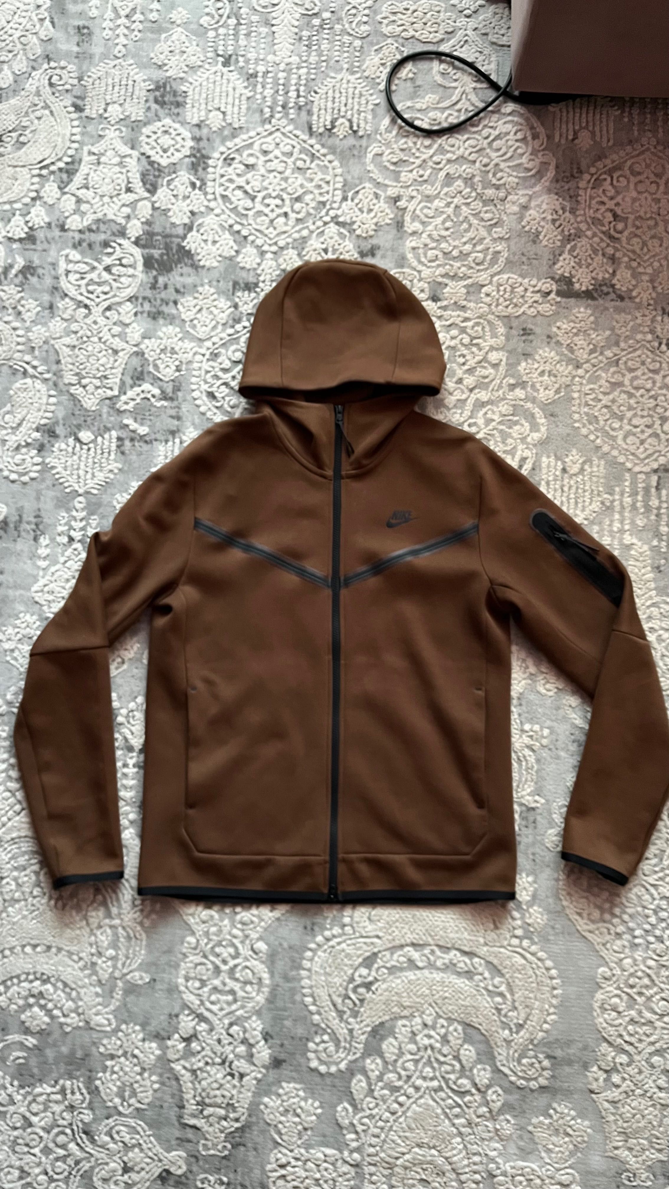 nike tech fleece m size