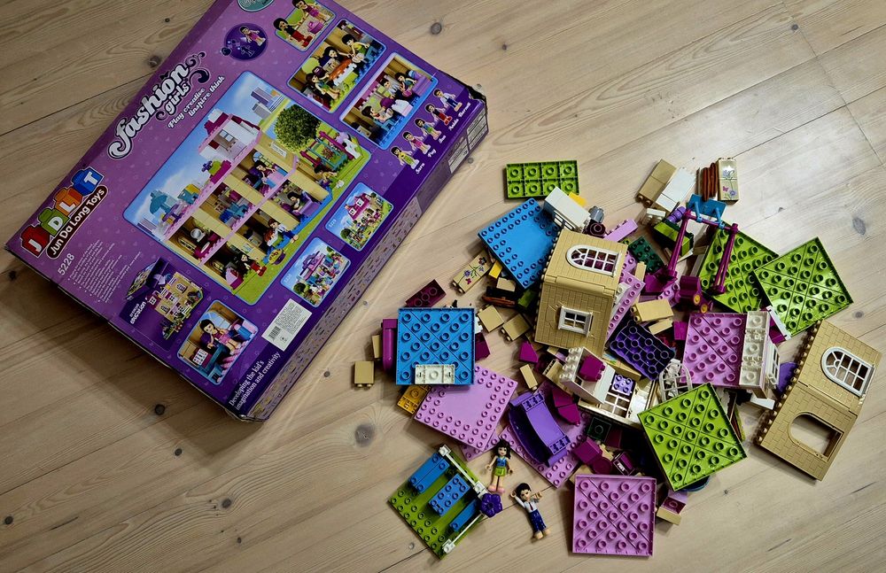 Конструктор JDLT, Двоповерховий будинокок друзів", 189 деталей