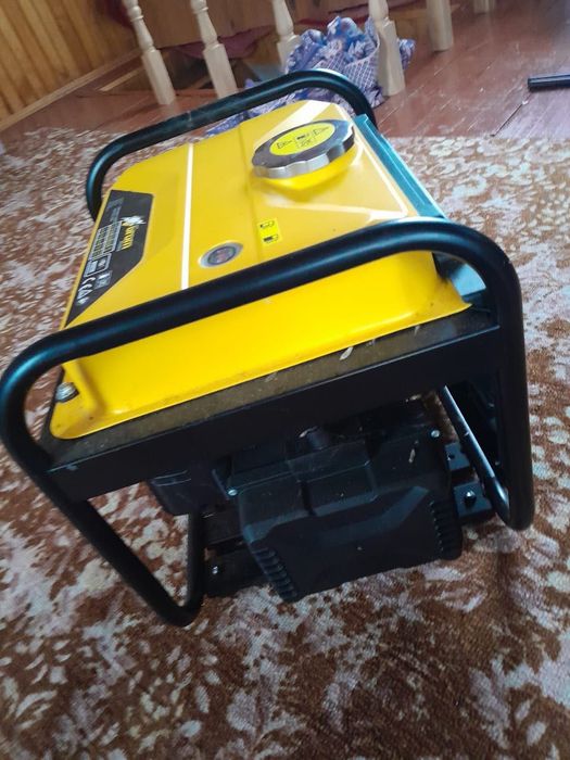 Інверторний Генератор Grom Polska QL2200IX