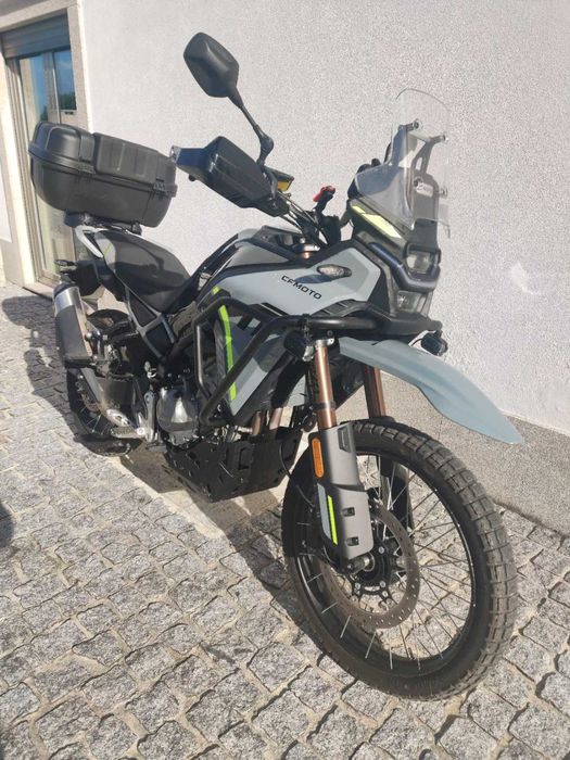 CFMoto 450MT — Cinza, como nova! (apenas 1300 km)