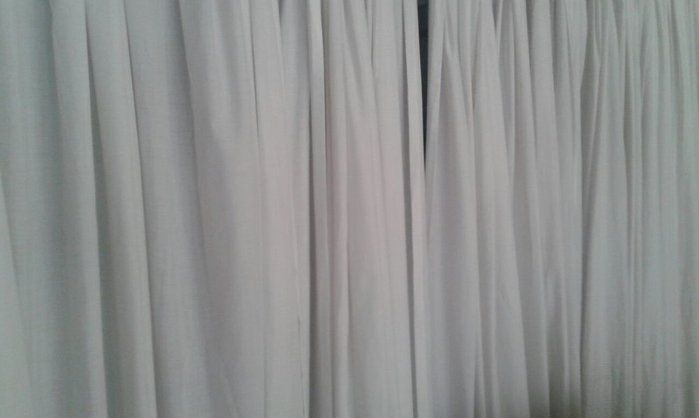 Cortinas em linho 100% .