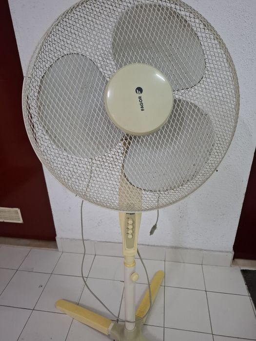 Ventoinha de pé Fagor