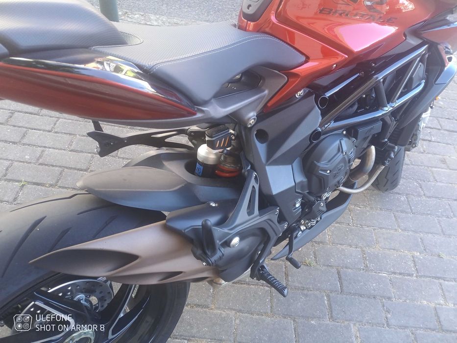 Fantástica Moto MV Agusta Brutale RR (como nova)