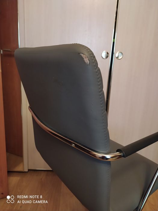 Офисное кресло для офиса и дома