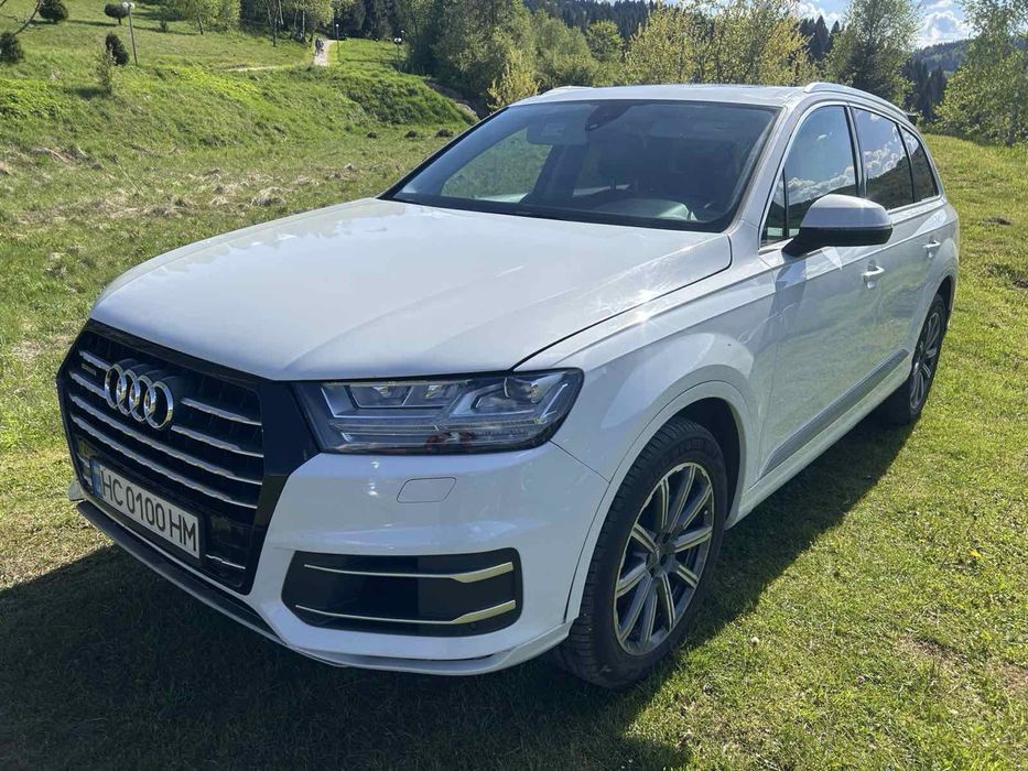Audi  Q7  2.0 бензин  2019 року