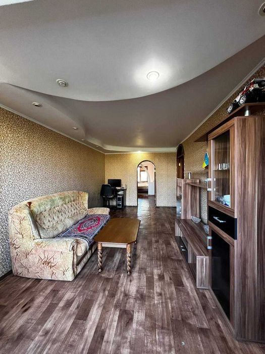 Продам 2 комнатную квартиру ( Глинки ) Корабельный