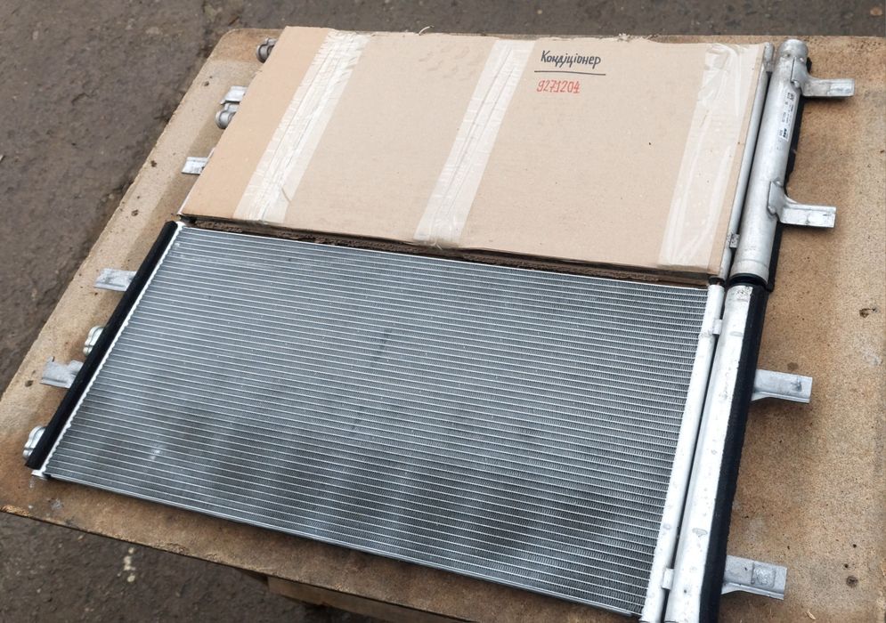 MINI Cooper F56/F60 .Радіатор кондиціонера . 9271204.