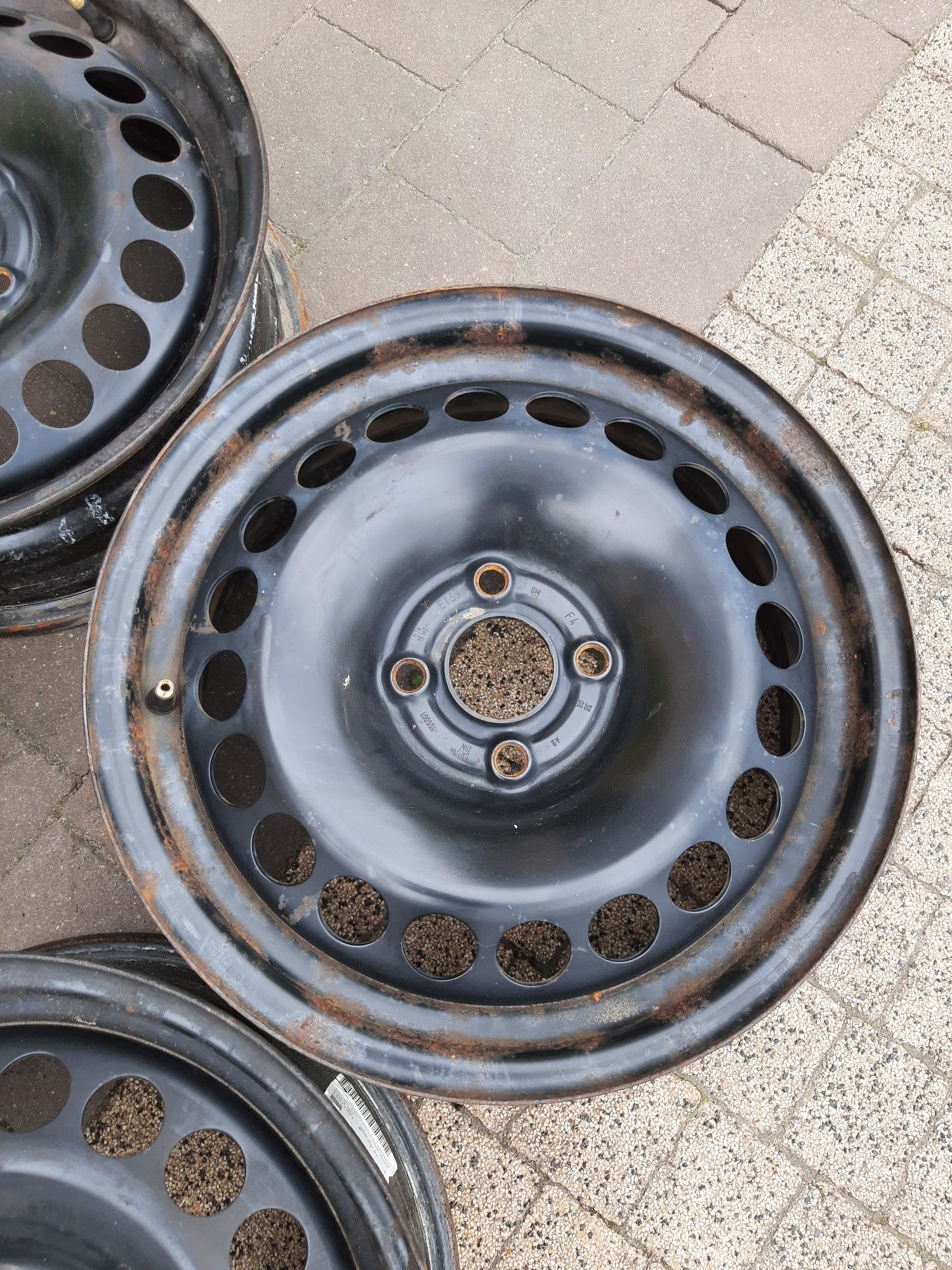Felgi 15 Opel 4x100 6J et39