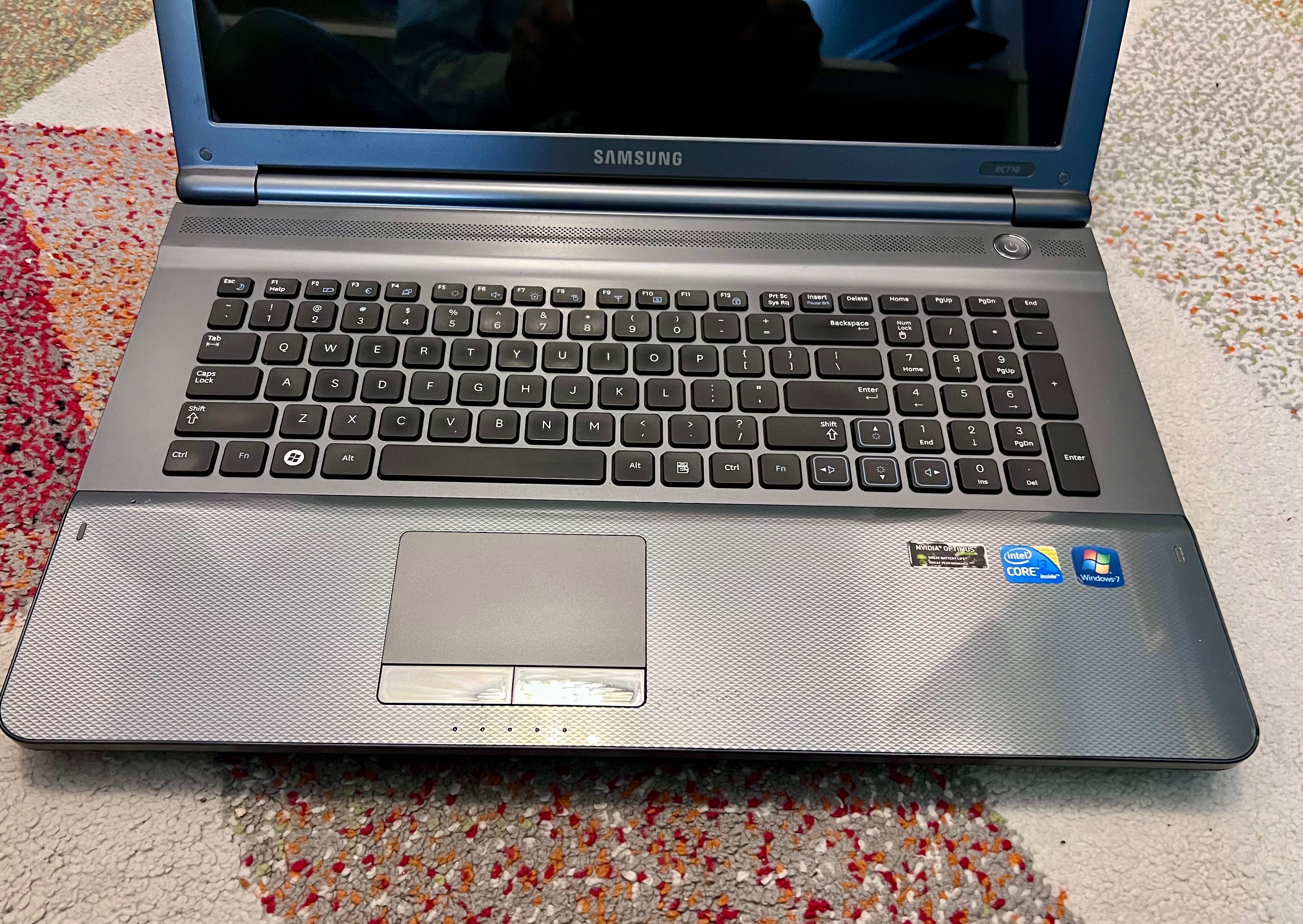 Laptop Samsung RC710 17”