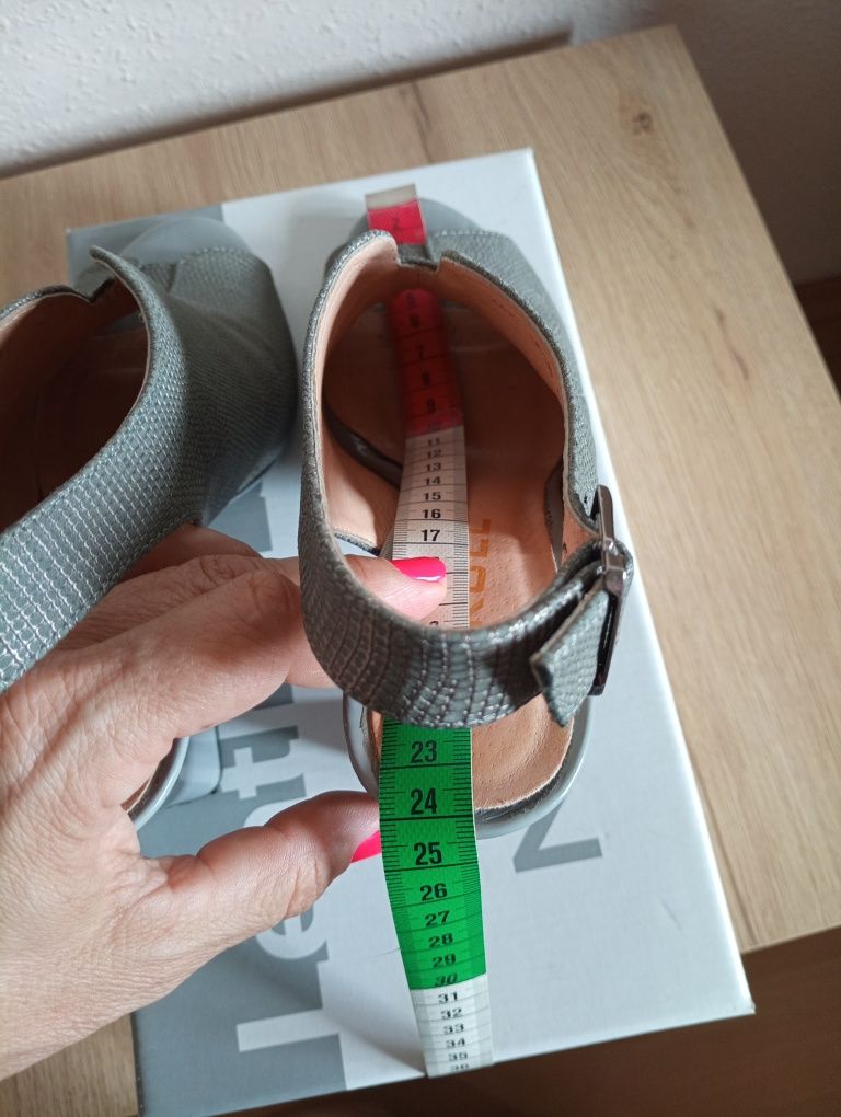 Buty  skórzane damskie na obcasie, bez palcy , bez piet