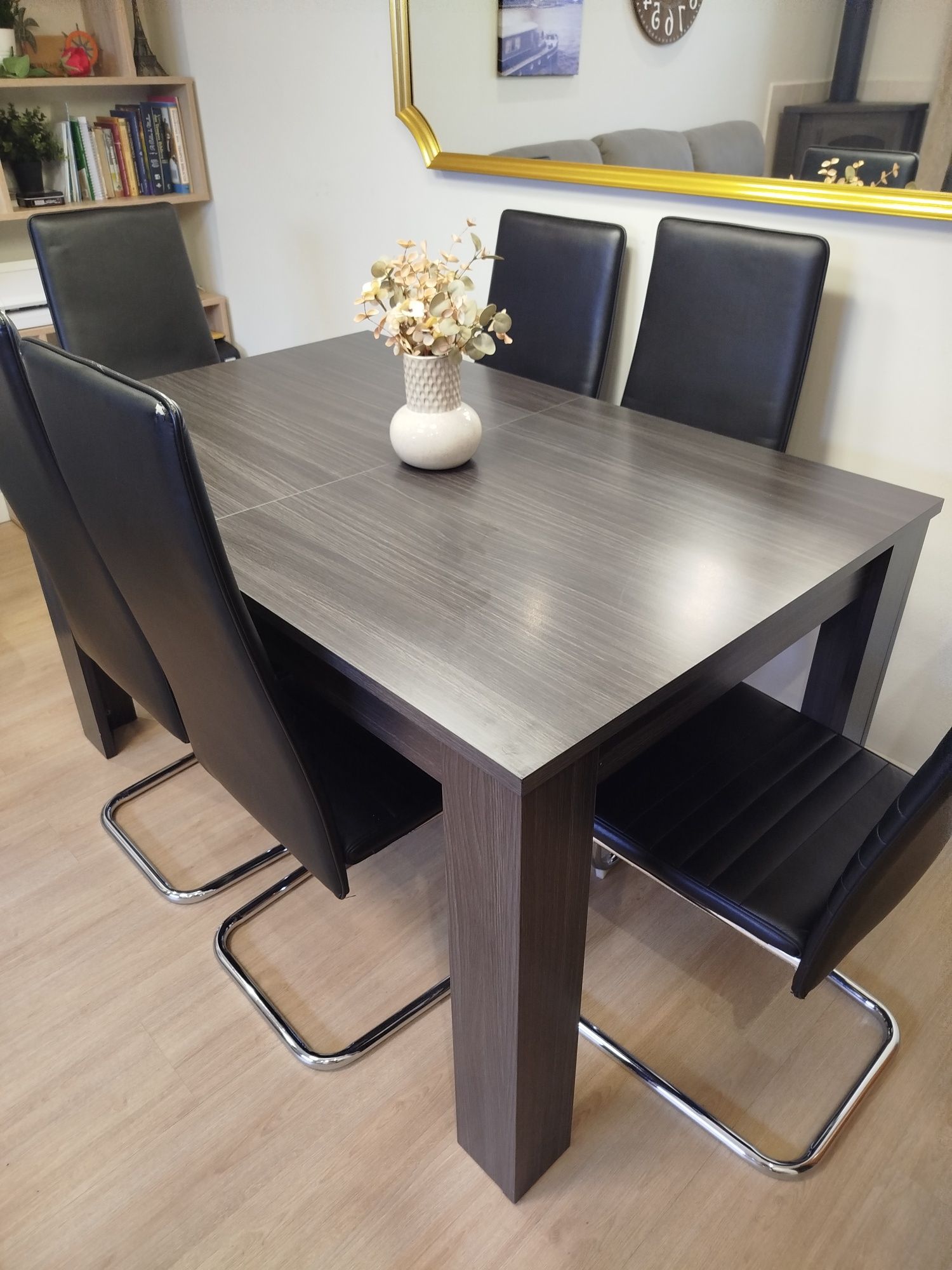 Mesa de jantar extensível com 6 cadeiras