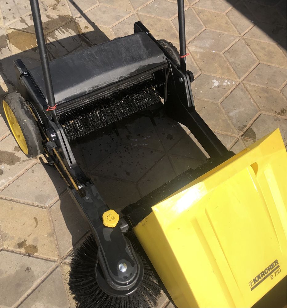 Karcher S750 ручная подметальная машина