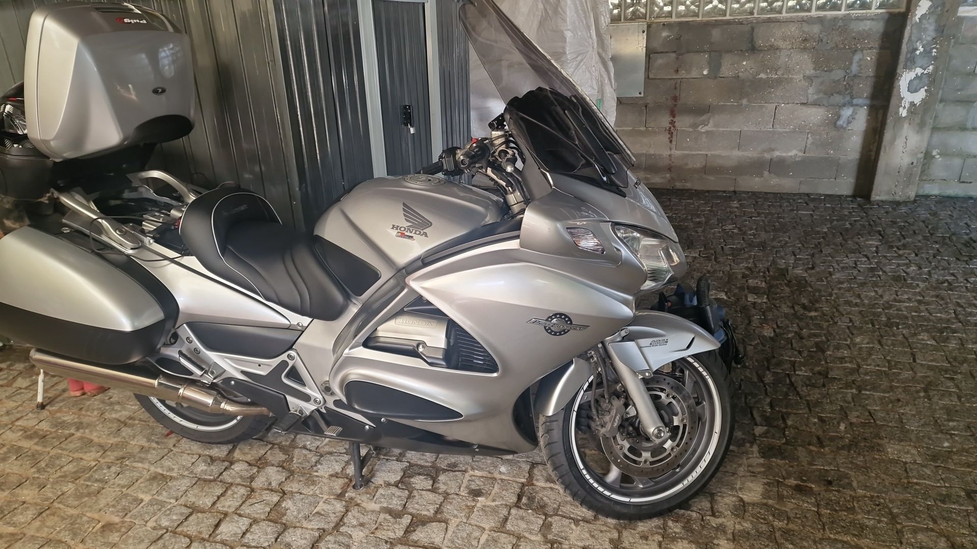 Vendo honda pan european st1300 de 2009