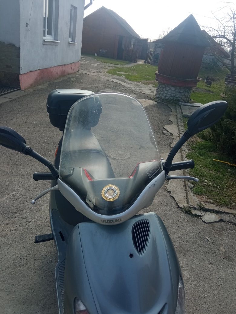 Продам скутер созуки