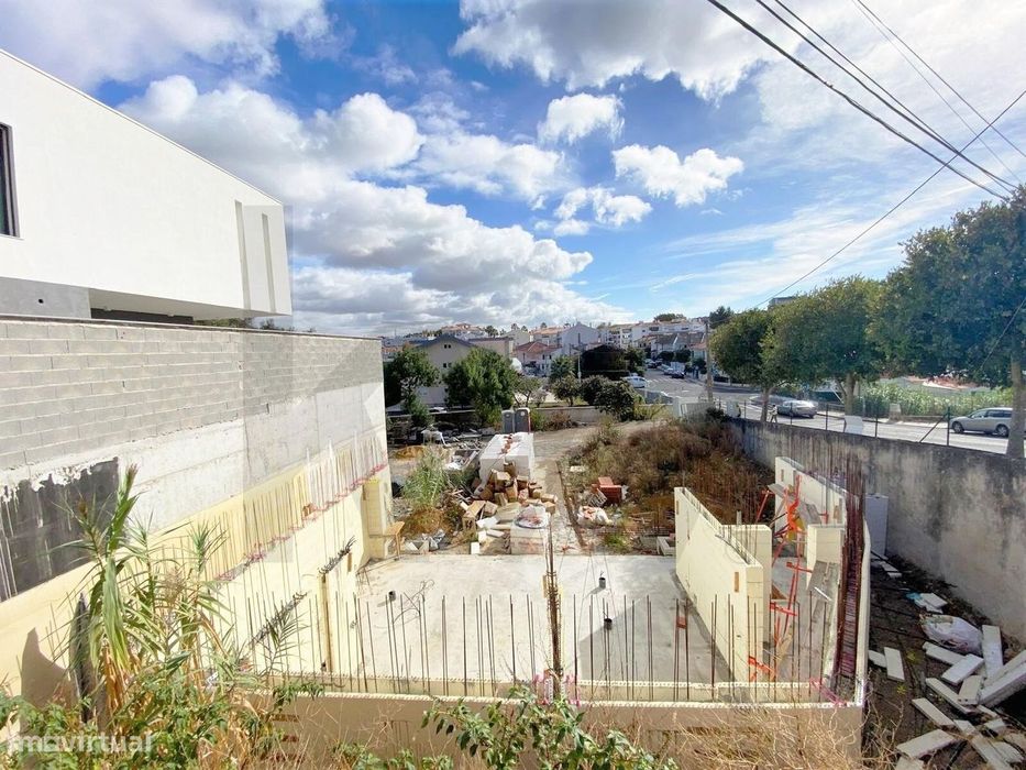 Oportunidade de construir a sua casa de sonho numa das zonas mais dese