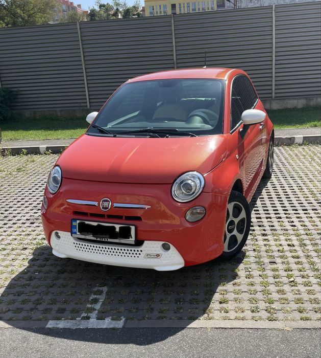 Продам Fiat 500e 2017