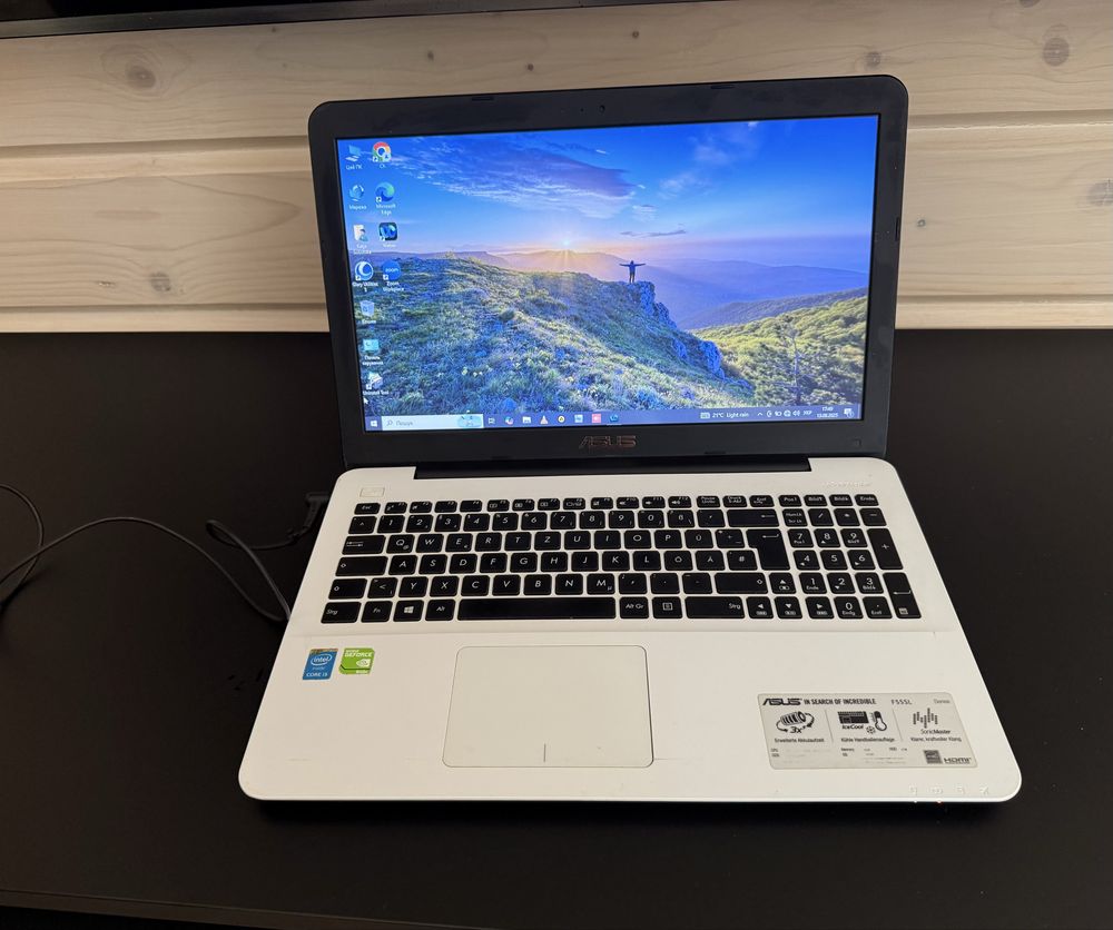 Ноутбук ASUS в чудовому стані