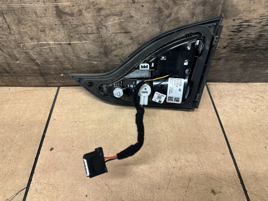 Lampa tył tylna lewa w klapę opel zafira C