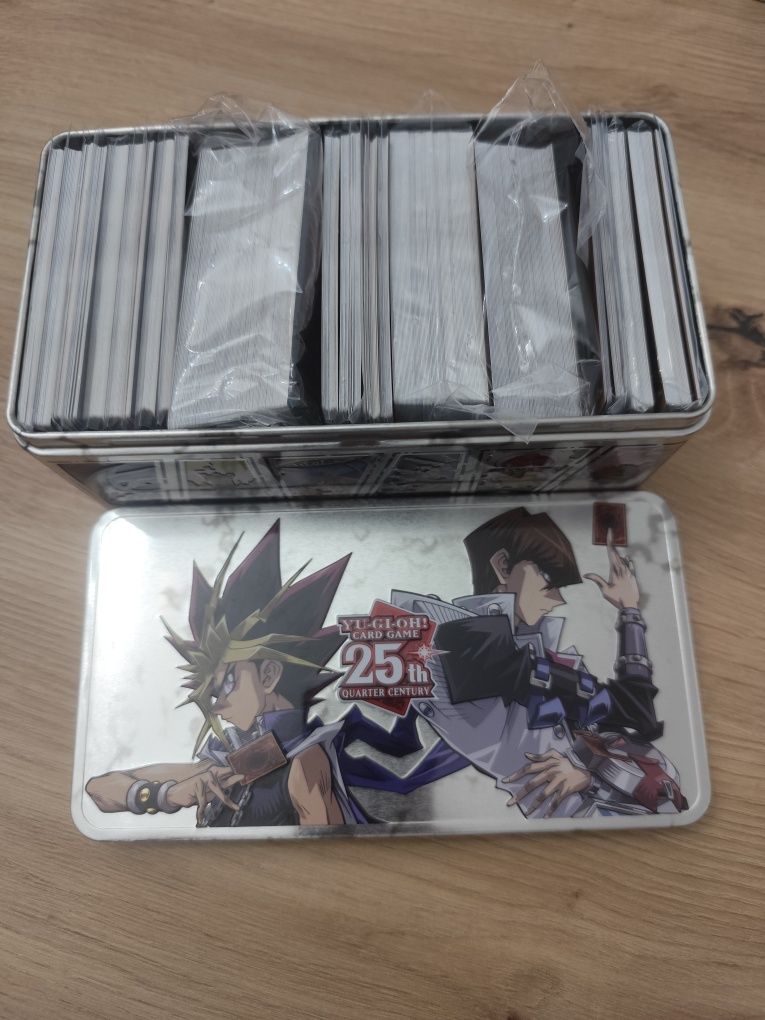 Tin com Bulk Yugioh - s/repetidas