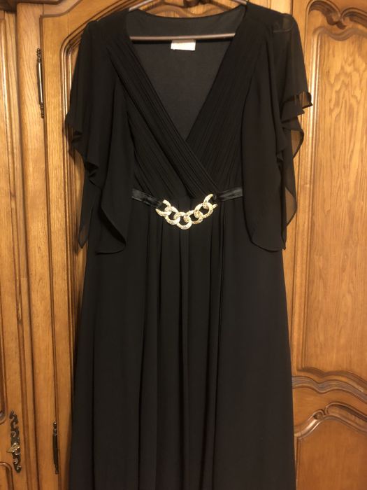 Черное платье
