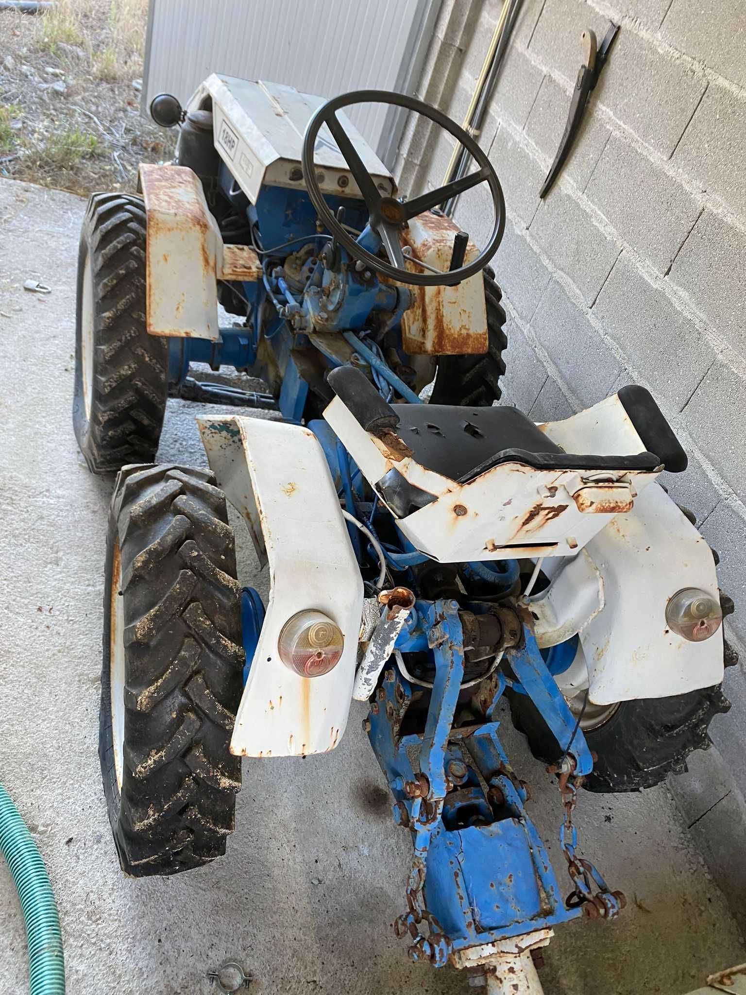 Trator Bertolini 18cv