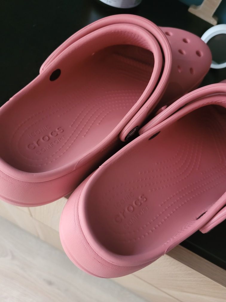 Crocs iconic comfort