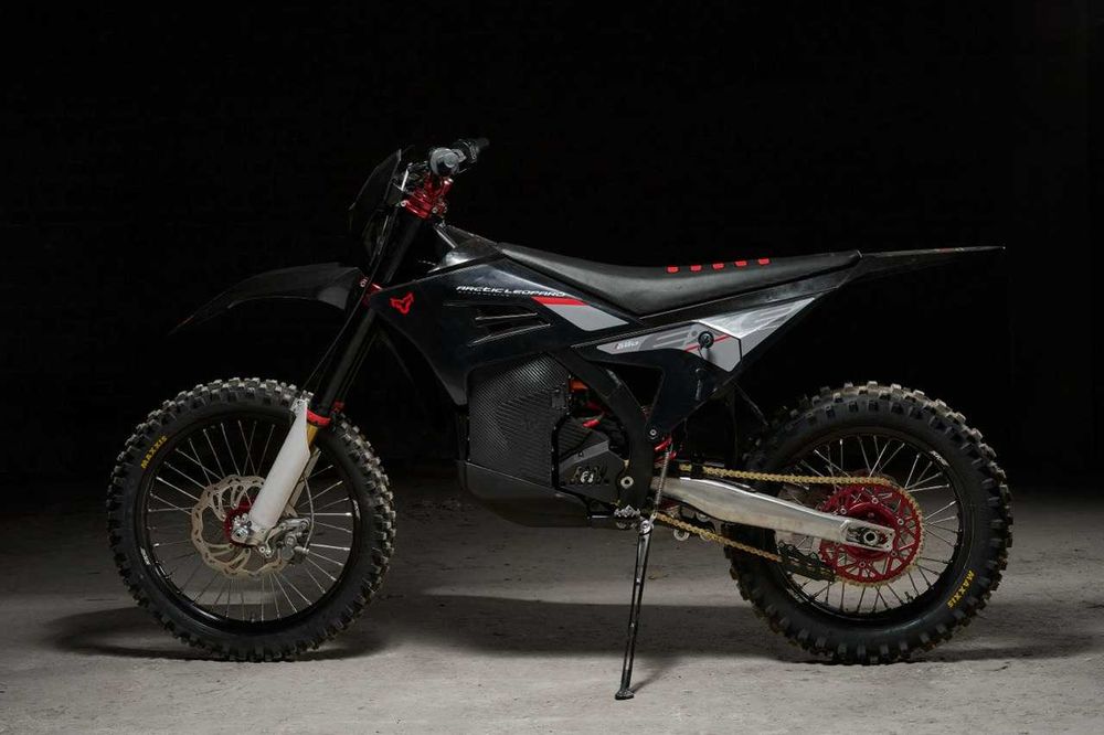 Электромотоцикл • Электрический мотоцикл Arctic Leopard EXE 880 ендуро