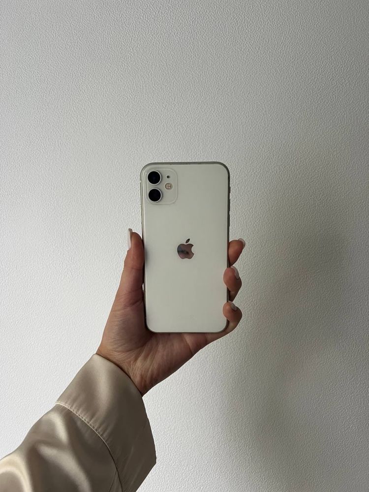 Iphone 11 (white)