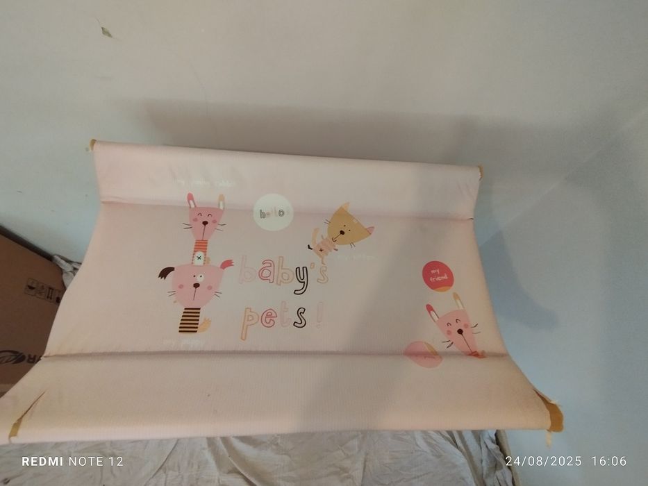 Muda Fraldas com banheira