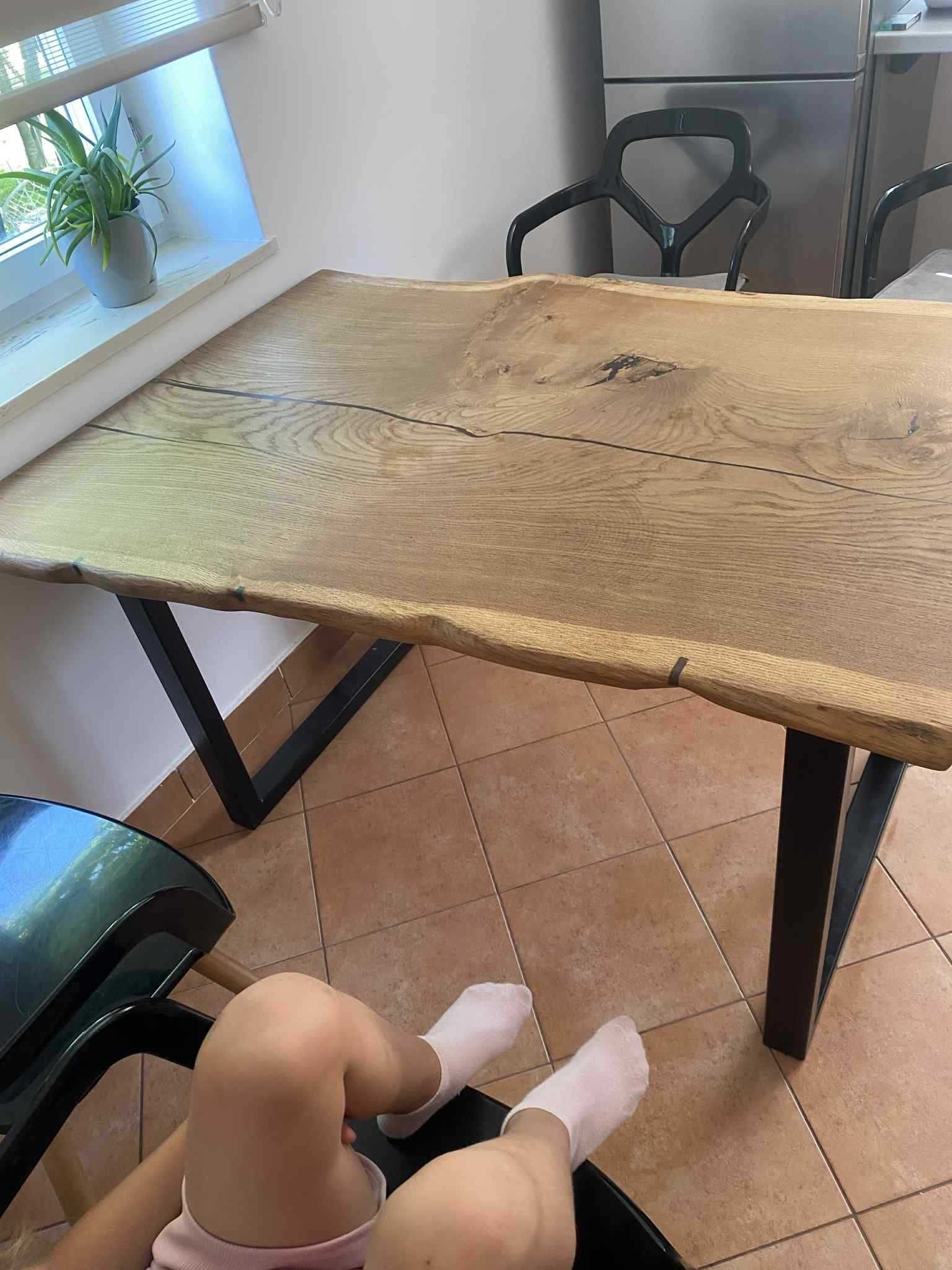 stół dębowy wraz z krzesłami 5 sztuk